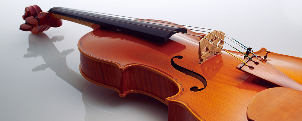 バイオリンのお手入れ:弦の交換 - 楽器解体全書 - ヤマハ株式会社