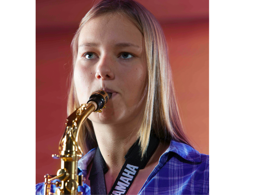 Musician using Yamaha Mouthpieces to play their instrument