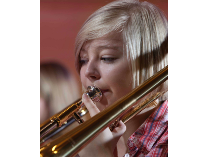 Musician using Yamaha Mouthpieces to play their instrument