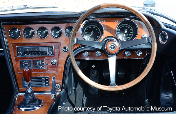 [Image] Wood panels for the Toyota 2000GT(Photo courtesy of Toyota Automobile Museum)