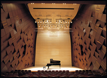 [Photo] YVN500S acoustic violins, L Series acoustic guitars, etc. Yamaha Hall in the Yamaha Ginza Building