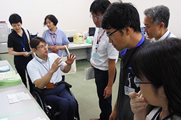 [Photo] Special subsidiary workplace tour and learning session