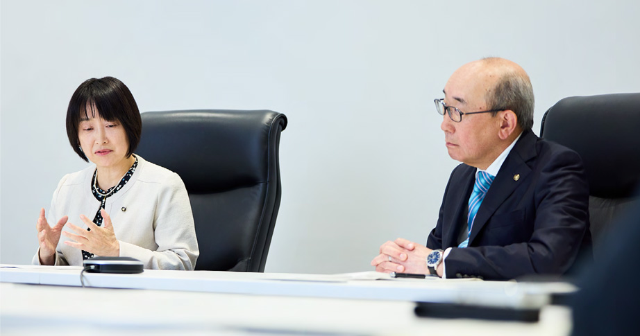 [Image] Naoko Yoshizawa Independent Director, Mikio Fujitsuka Independent Director (Resigned on June 20, 2025)