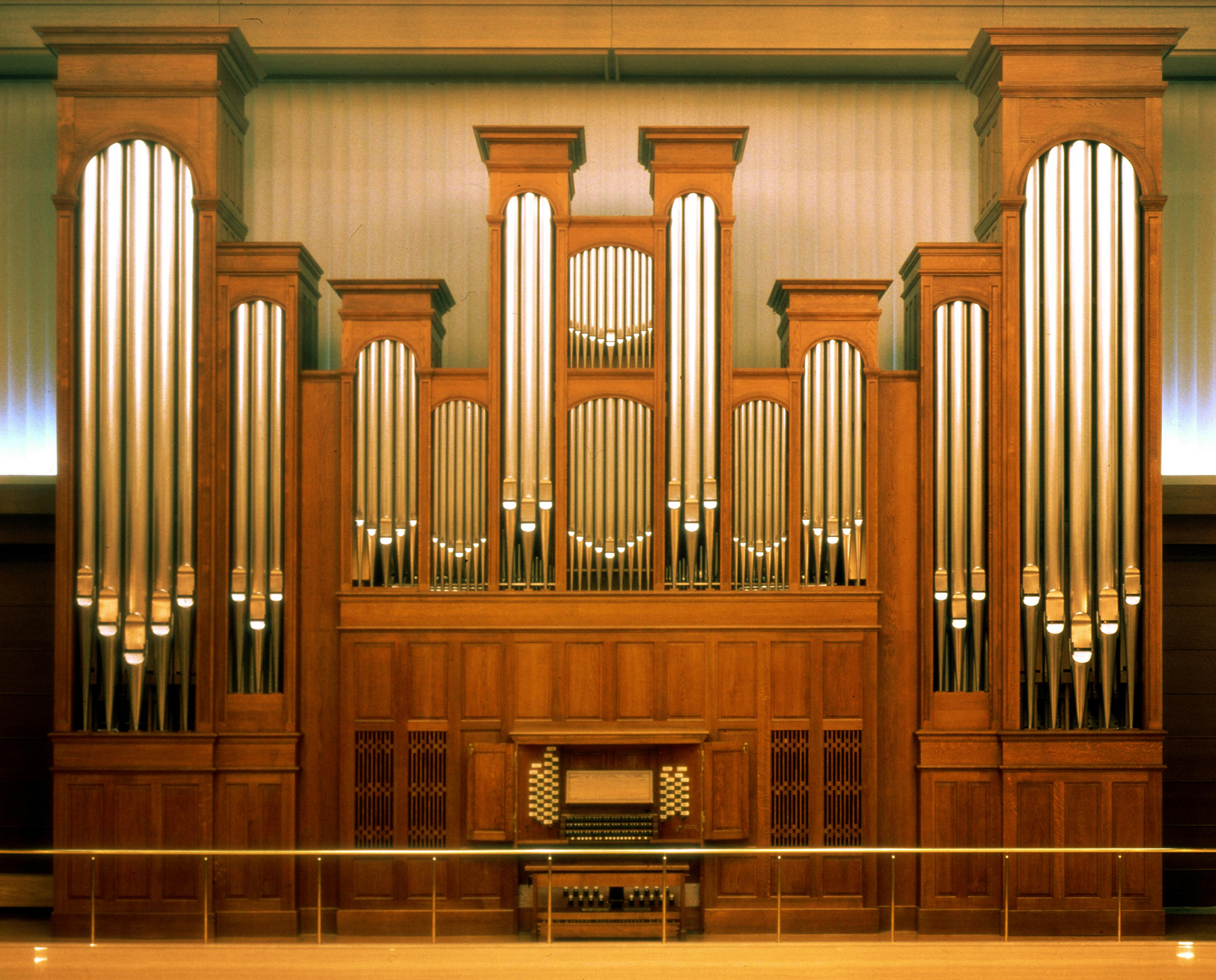 The Structure of the Pipe organ:The organ as a wind instrument