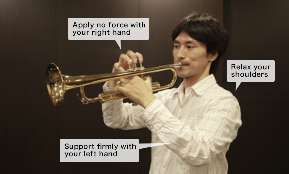 How to hold the trumpet