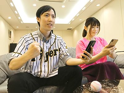 [ Image ] Hanshin Tigers fans using Remote Cheerer