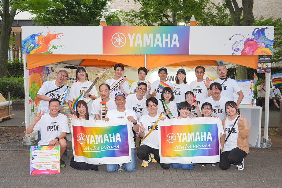 [ Image ] Yamaha Corporation employees at the booth at “Tokyo Pride 2025”