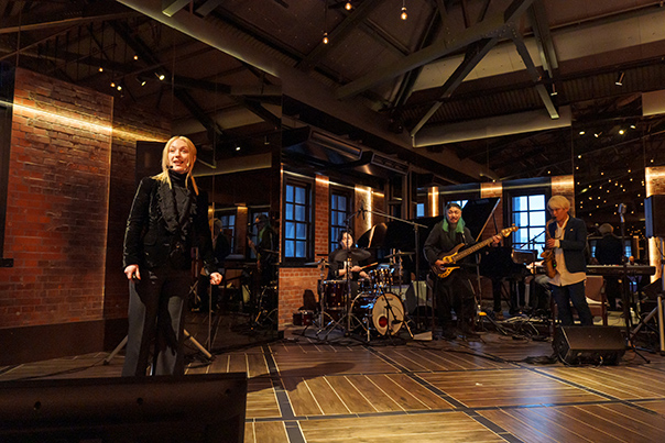 [ Image ] Finalists delivering their pitches