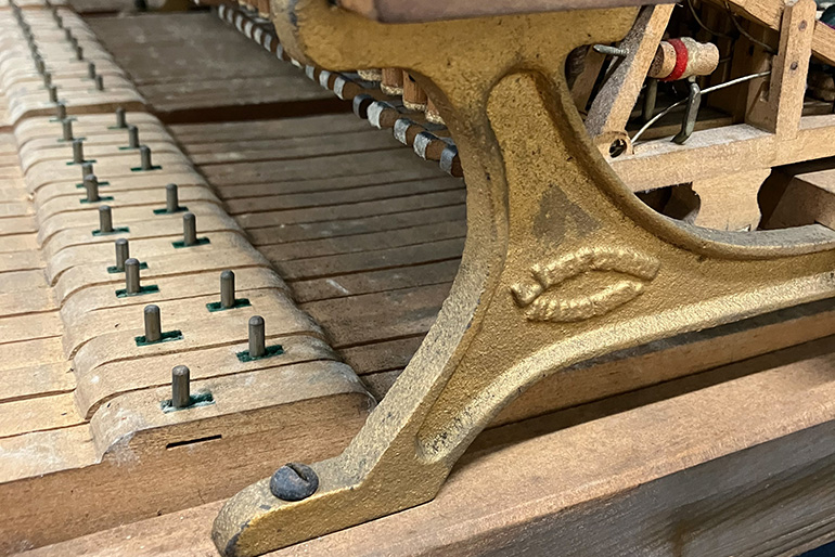 [Photo] The mark of the German manufacturer “L. ISERMANN HAMBURG,” found on the action
