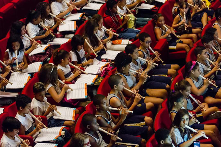 [Image] A recorder event for children in Brazil
