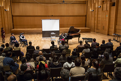 [ image ] A concert attracting much attention