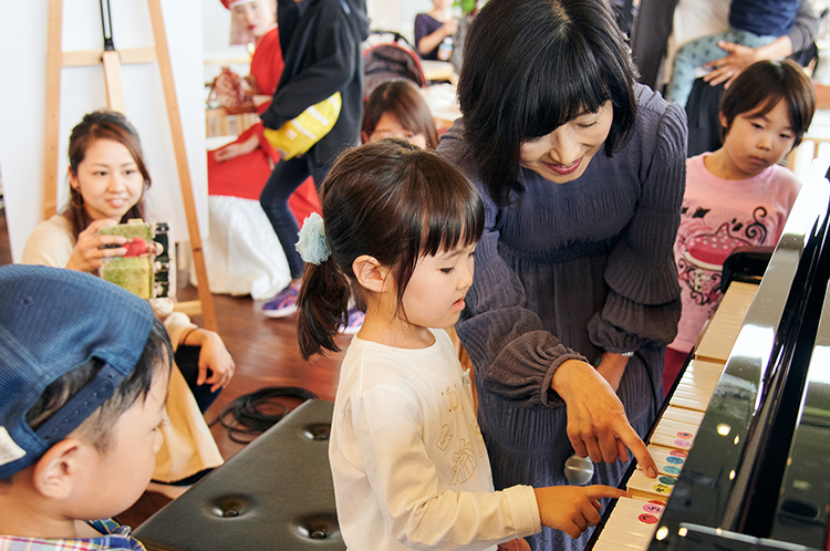 [Thumbnail] Shaping an Inclusive Future in which Everyone Can Know the Joy of Playing the Piano - Daredemo Piano -