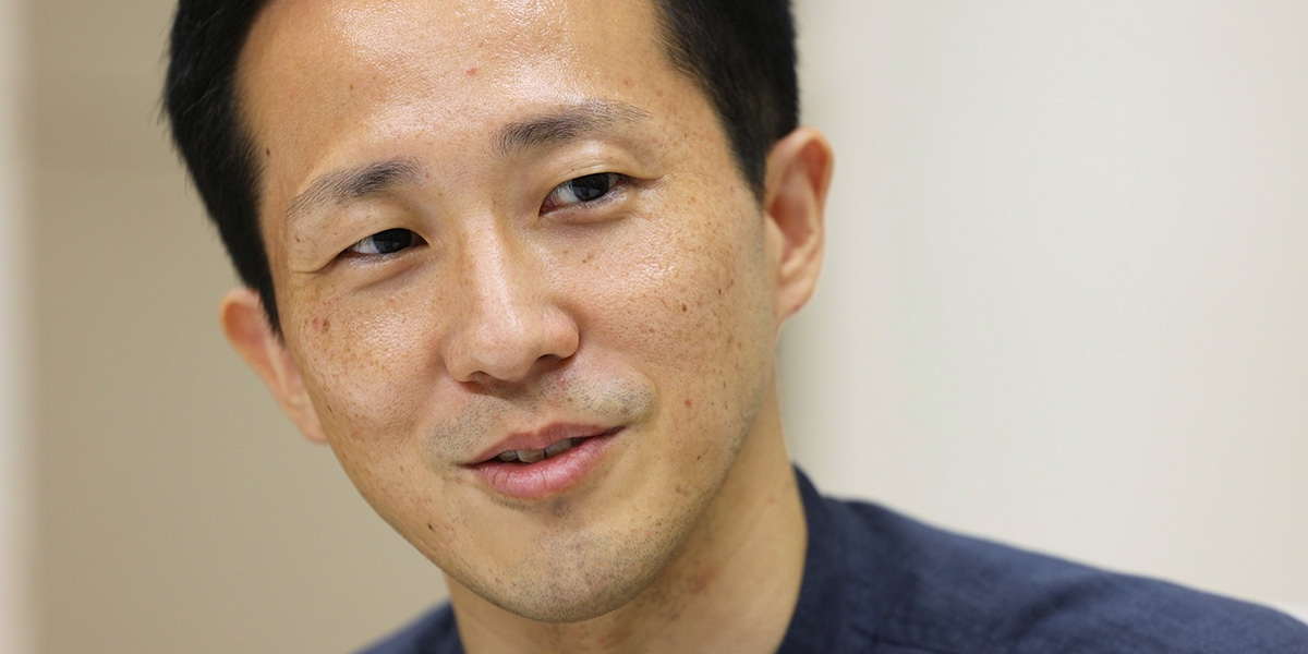 [ Thumbnail ] Goh Tsuchiya from the Strategy Promotion Group, CX Strategy Promotion Department, Electronic Devices Division