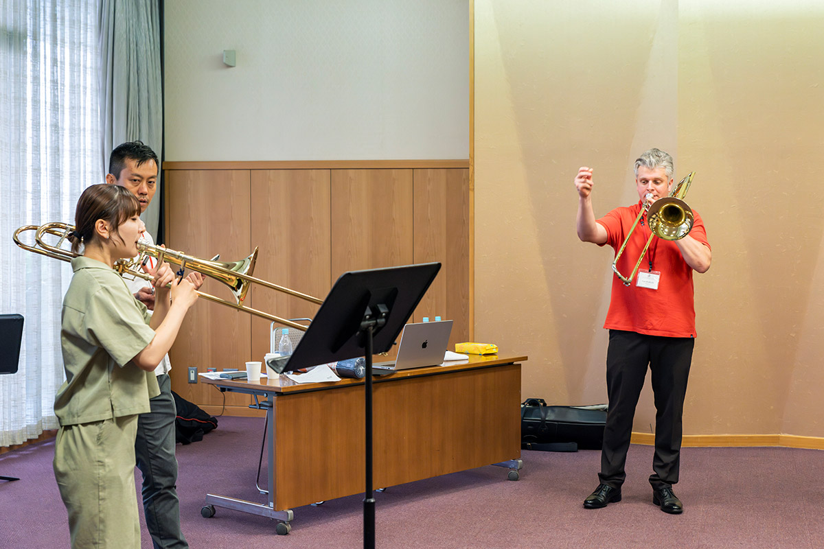 [ Thumbnail ] Lars Carlin (right), solo trombonist at the Danish National Symphony Orchestra