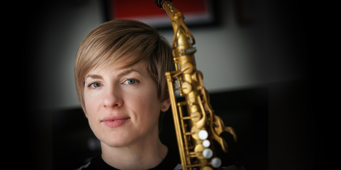 [Main visual] Tara Davidson