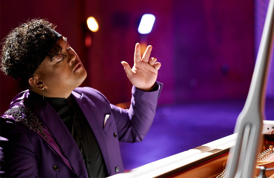 [Photo] Troy Laureta