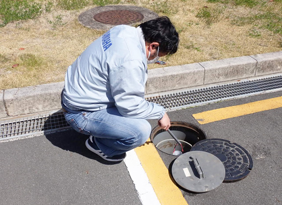 [Photo] Environmental measurements at specific bases