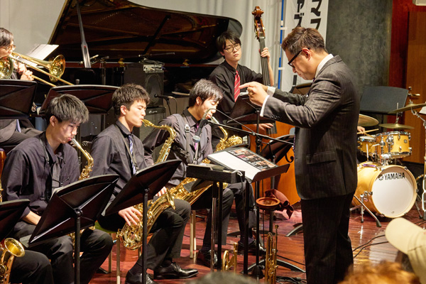 [Photo] Next-Generation Jazz Stage workshop for student big bands