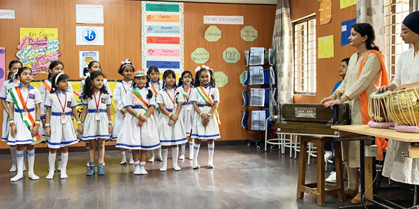 [Photo] Music class in India