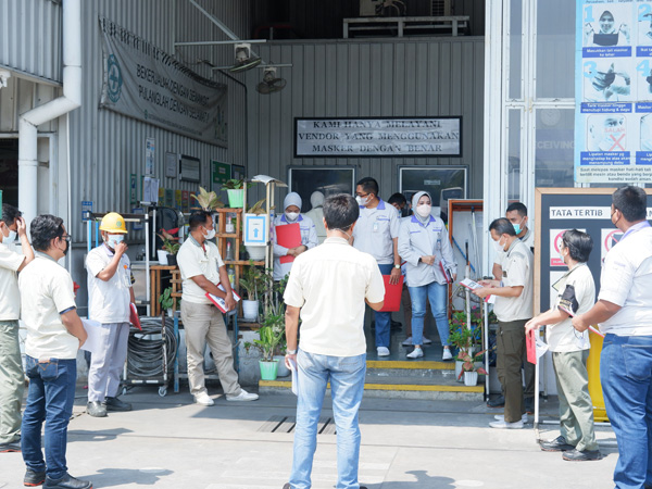 [Photo] Facility safety survey at overseas production base