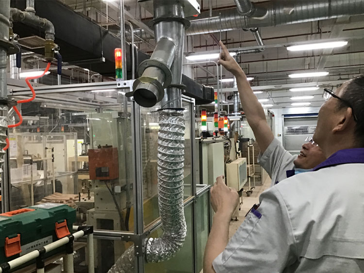 [Photo] Occupational health and safety activities at production sites