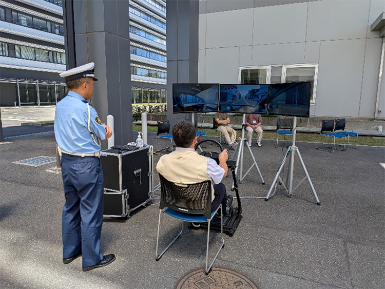 [Photo] Experience-oriented traffic safety courses (Headquarters)