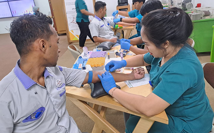 [Photo] Health checkups (Indonesia)