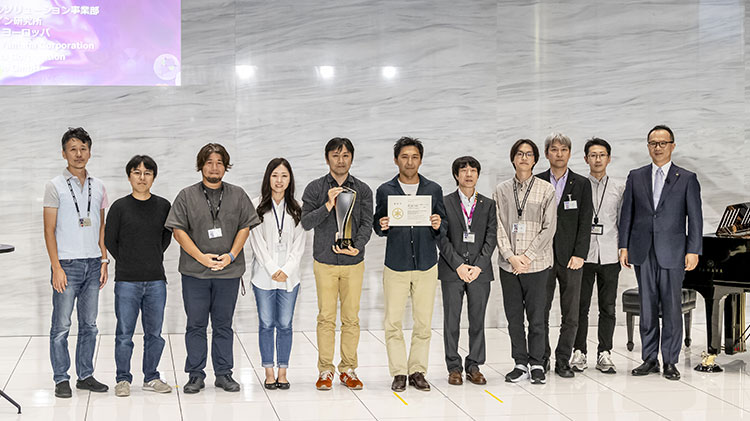 [Photo] Yamaha Awards program in which awards are presented by the president