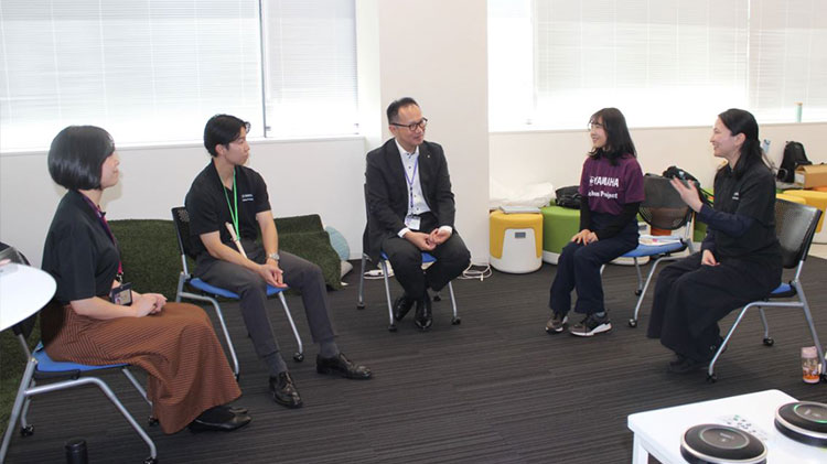 [Photo] Discussion forum for fostering mutual understanding