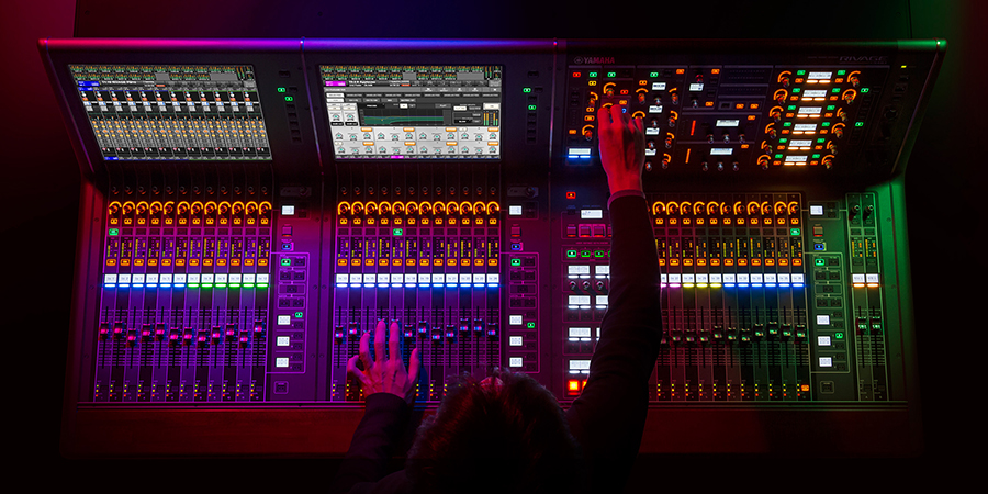 UNOBTRUSIVE Restrained design