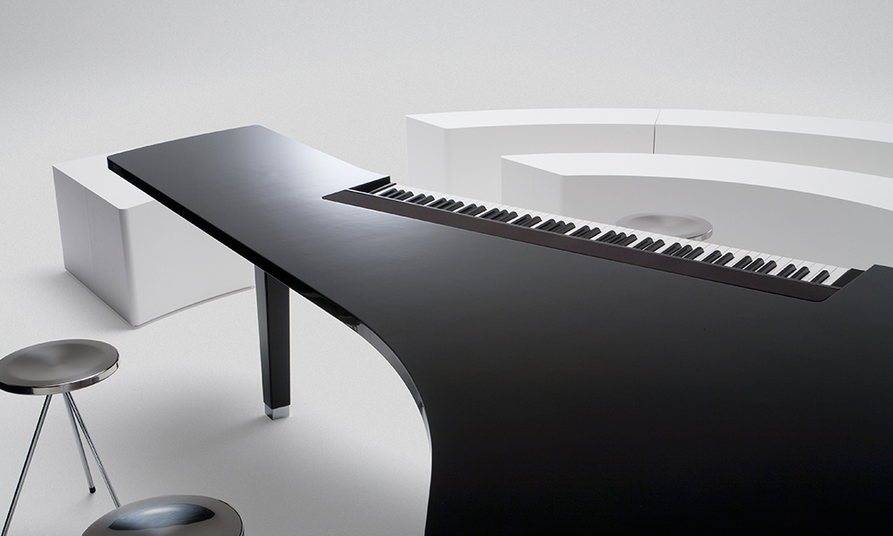 [ Image ] key between people 2