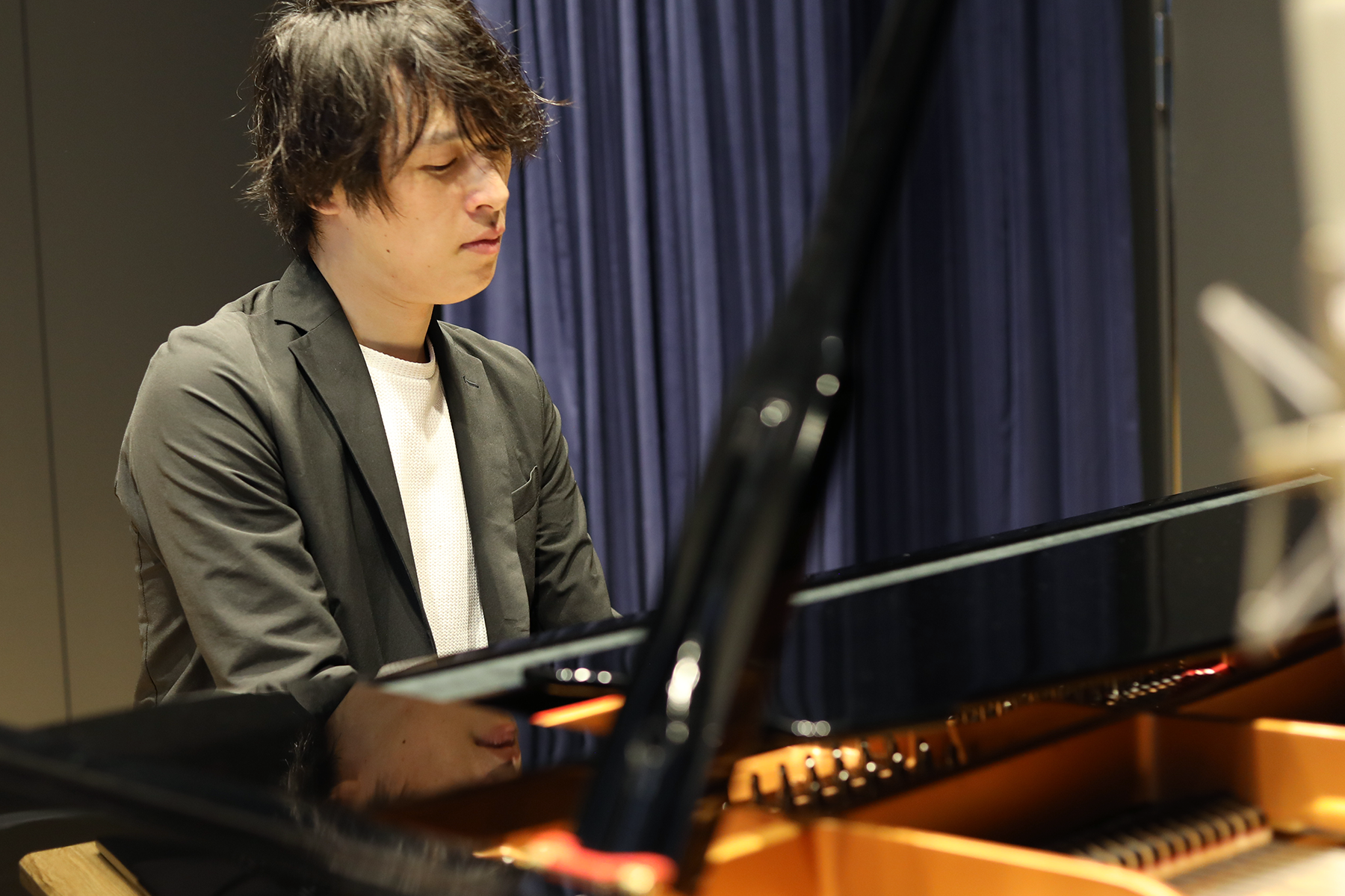 Conditional Accompaniment Generation for Free-Tempo Musical Performance