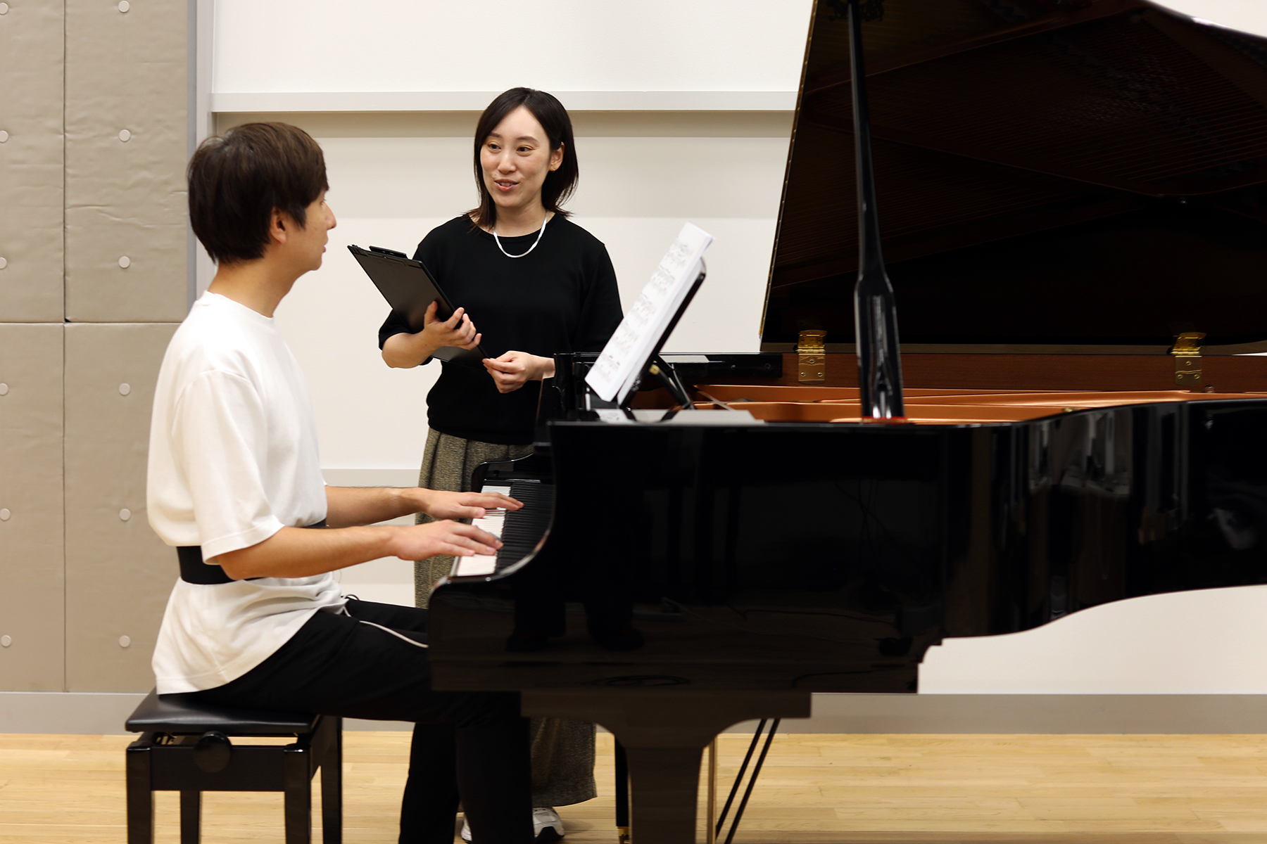 Enhancing Subjective Evaluation Models for Piano Sound Using Performance Data
