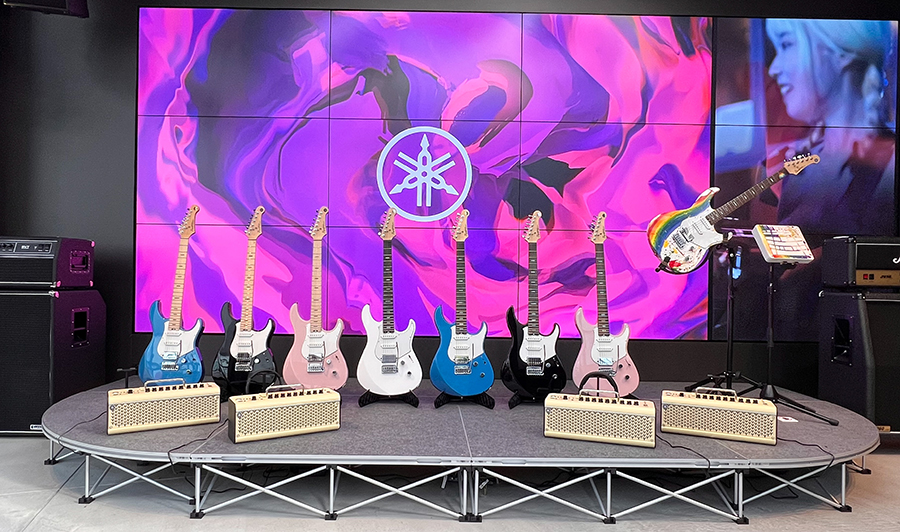 [画像] Pacifica Standard Plus Week特別展示楽器