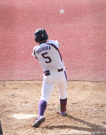 [ 画像 ] センターオーバーの3塁打を放った萩原選手
