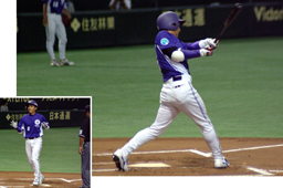 [ 画像 ] 開幕試合の1回表、いきなり大会第一号ホームランを放った2番バッターの鈴木理男選手。