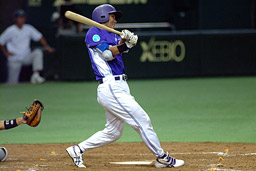 [ 画像 ] この試合3安打の固め打ちをした良知選手。