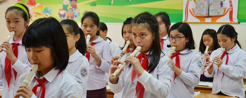 [ 写真 ] 器楽教育の導入でベトナムの学校授業の充実に貢献