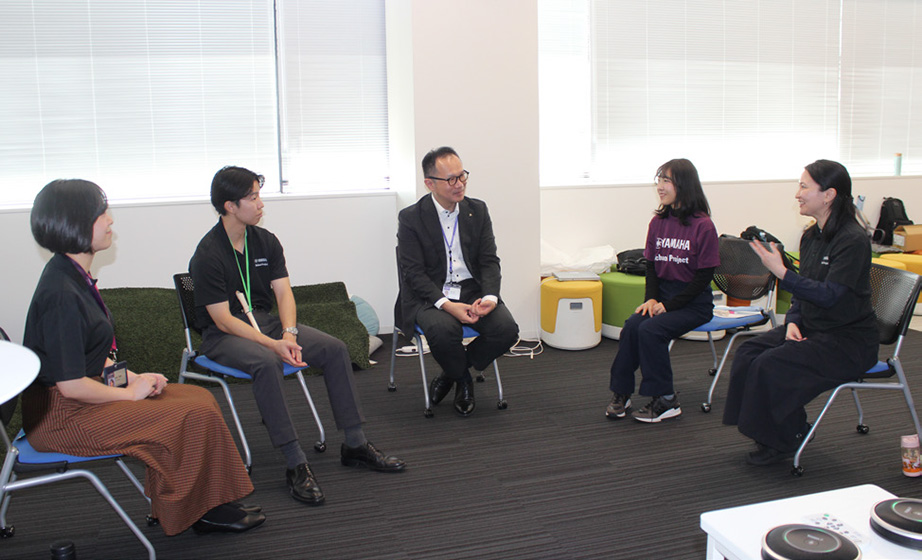 [画像] 従業員との対話（社長職場訪問企画）