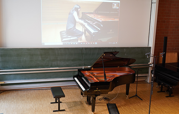 [ 画像 ] ドイツ・フライブルク音楽大学でのリモート入学試験の様子