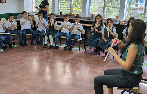 [ 画像 ] 『コロンビアでの授業の様子』