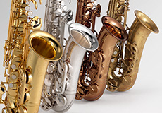 [ 画像 ] 上位機種82Zシリーズで人気の仕上げをより身近に。62シリーズにアンバーラッカーとアンラッカーを追加<br>
ヤマハ アルトサクソフォン『YAS-62A』『YAS-62UL』<br>
テナーサクソフォン『YTS-62A』『YTS-62UL』