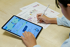 [ 画像 ] 静岡大学とヤマハが共同開発した「余暇図鑑」を活用した<br>
新しいキャリア教育の公開授業を中央区立佃中学校で実施<br>
− 中学生が「人生の楽しみ方」を学ぶ −