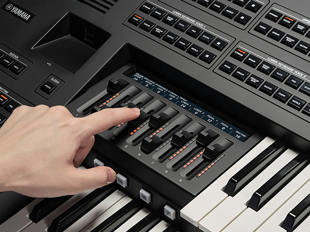 [ 画像 ] 9本のスライダーを搭載