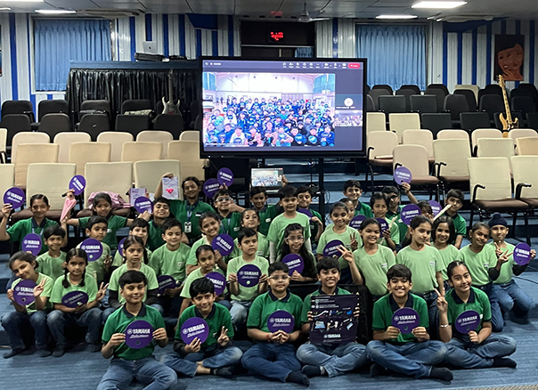 [ 画像 ] アーメダバード市の小学校と浜松市立城北小学校のオンライン音楽交流会