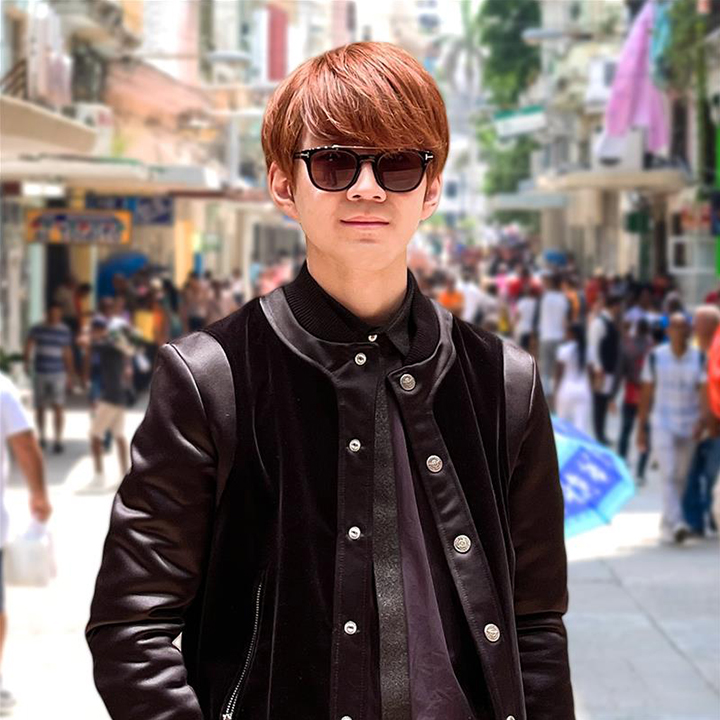 [写真] 音楽系YouTuberでピアニストのよみぃさん