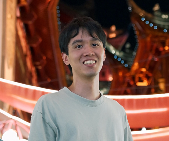 新居　恵一郎（ニイ　ケイイチロウ）