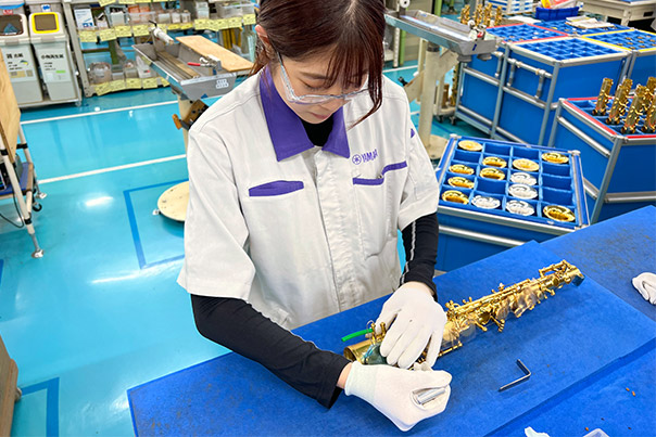 [画像] サクソフォン平面出し作業