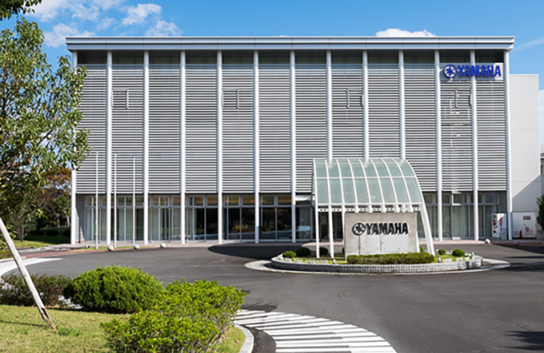 [サムネイル] ピアノ工場見学のご案内