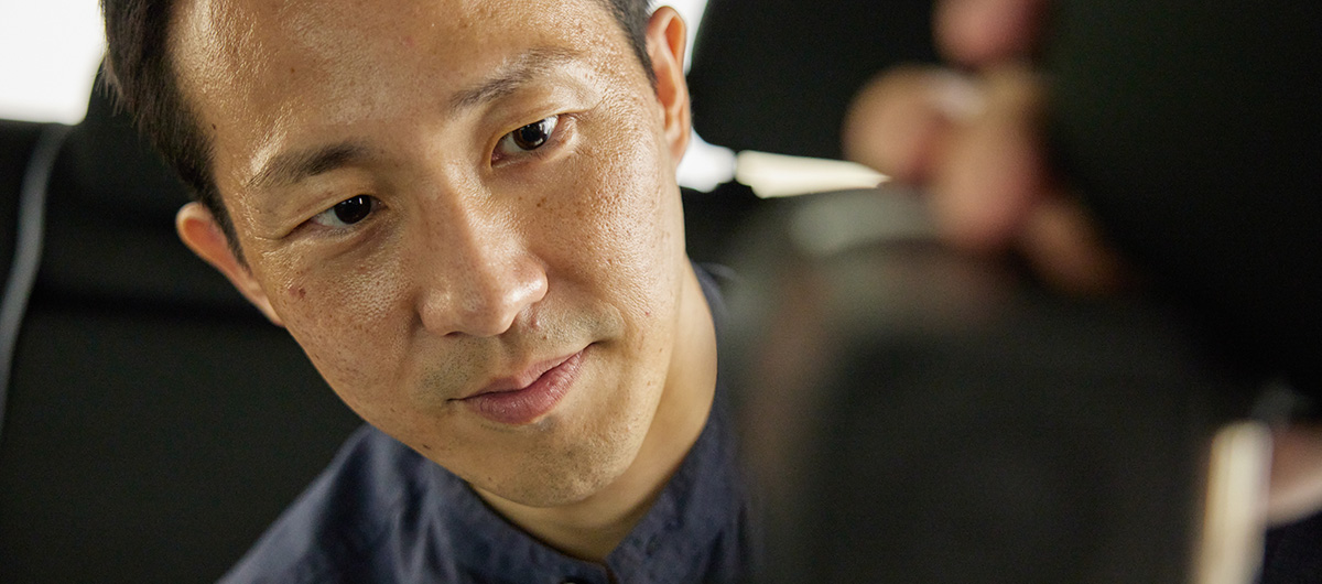 [ サムネイル ] 電子デバイス事業部 車載オーディオ 企画担当 土屋 豪